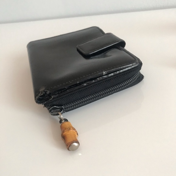 COPY - Authentic Gucci Vintage Bamboo Patent Leather Canvas Zipper Wallet 90’s … - Picture 6 of 16